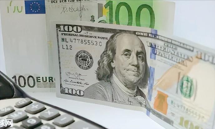 最近出了个大新闻，直接改写全球钱袋子的流向，欧洲最大的资产管理公司，手里握着2.