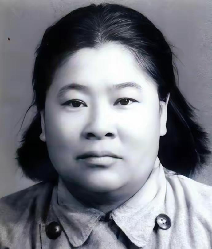 武艺最高强的女红军：比武赢过许世友，铁拳击毙战马，100岁和武功大师过招……20