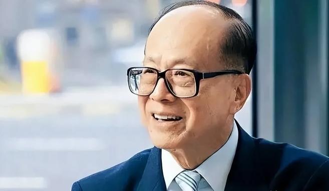 巴拿马港口的后果来了，李嘉诚家族进军大陆保险业受阻！让李家比股价下跌更抓狂的