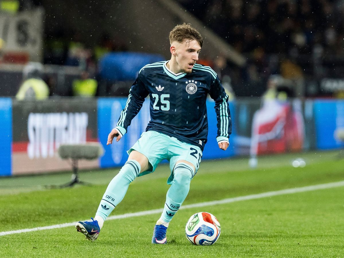 昂达夫评价卡尔：“他有点像里贝里，是个非常强悍的球员。他这个年纪就已经如此冷静沉