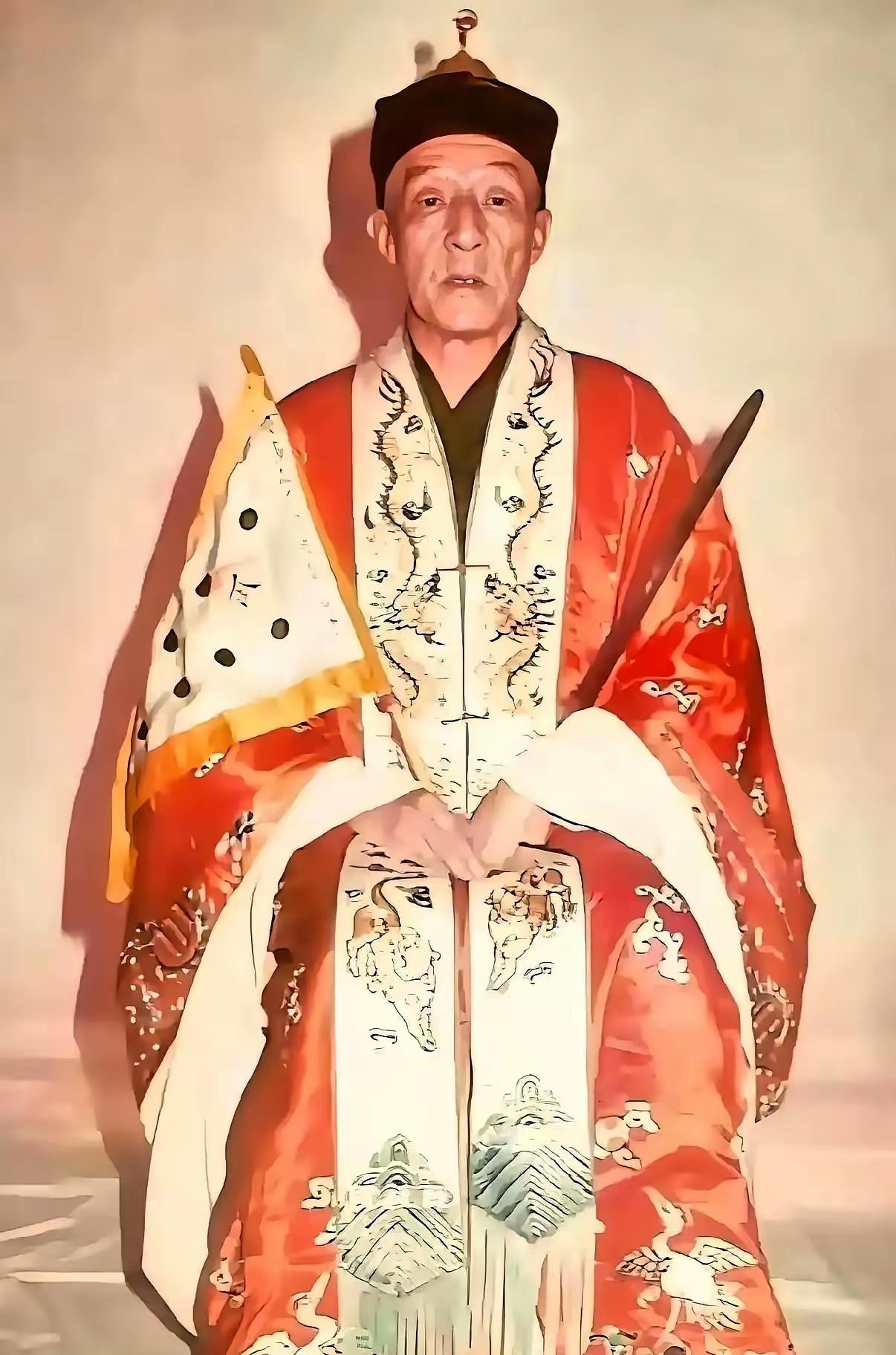 1969年年底，台北市北投区一间老旧民房里，第六十三代张天师张恩溥咽下了最后一口