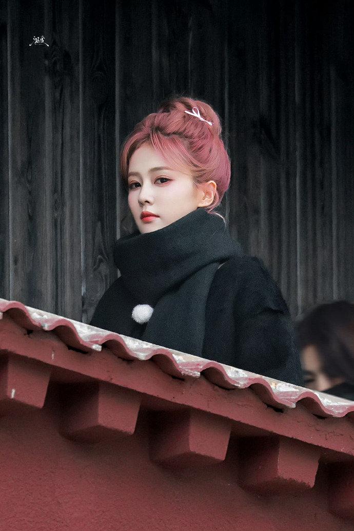 跑男今日路透饭拍！白鹿状态封神美到犯规，王楚然“生理性喜欢”直言戳中人心，两大美