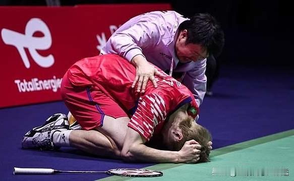 随着羽毛球世锦赛落幕，7大奖项/正式出炉1，最佳团队—🇨🇳中国羽毛球队