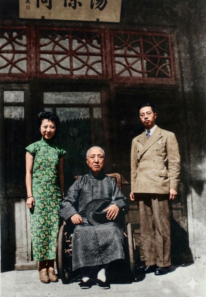 1938年，天津，末代摄政王载沣，和最小的一双儿女——七妹韫欢、四弟溥任，在寓所