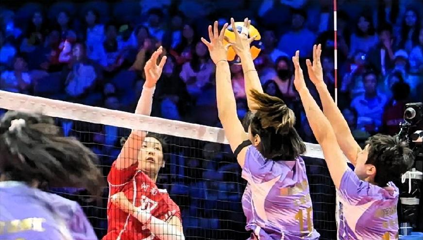 1. 夺冠的核心优势：朱婷本人就是最大王牌，她不仅在对阵天津队时狂砍27分，攻防