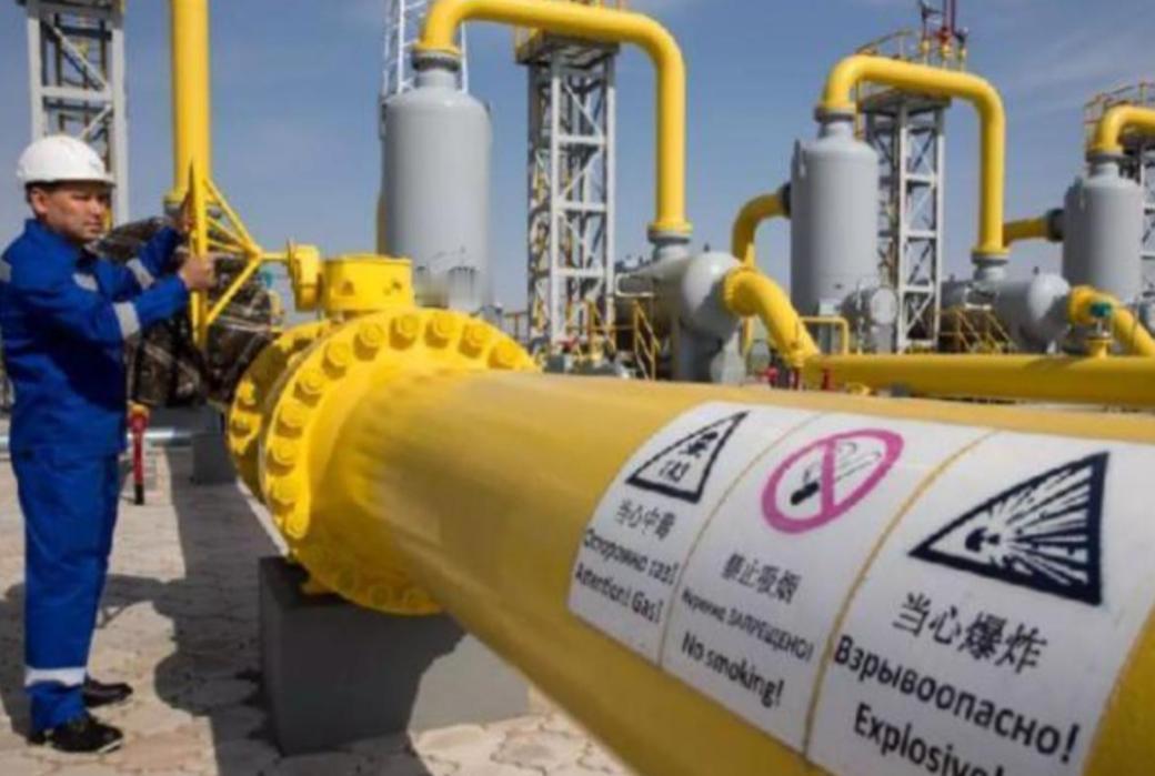 “这回中国绝对是脑子进水了，等着把底裤都赔光吧！”当年，面对中国豪掷50亿