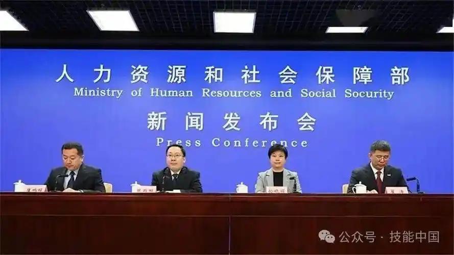 重磅！人社部重拳治欠薪，打工人讨薪再也不用背黑锅！人社部启动冬季治欠薪专项