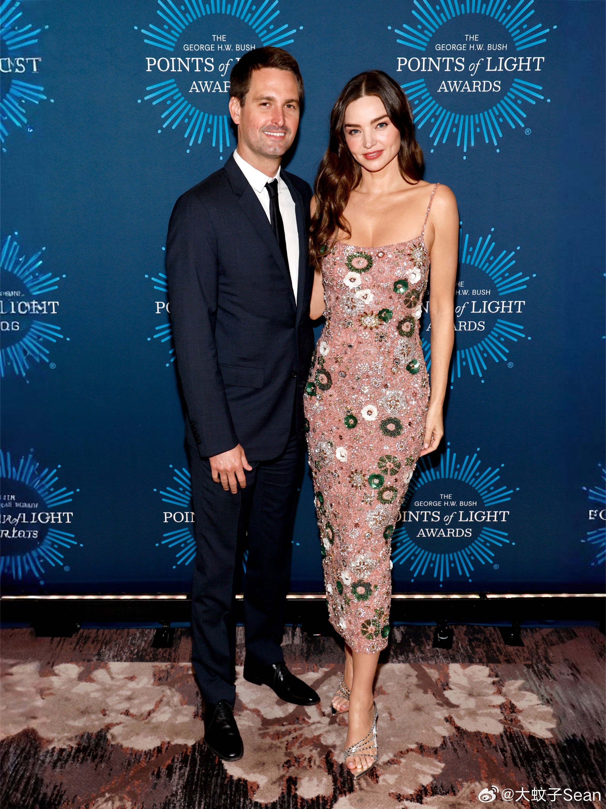 MirandaKerr米兰达可儿和老公EvanSpiegel一起出席The