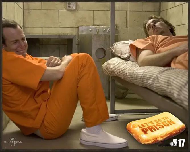 牢A说美国人歧视华人，华人歧视中国人，但美国人怕中国人到美国第一眼看到的是什么