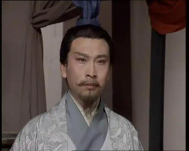 司马懿比杨修更有才华，为何曹操临死前只杀杨修，却不杀司马懿？司马懿和杨修都是