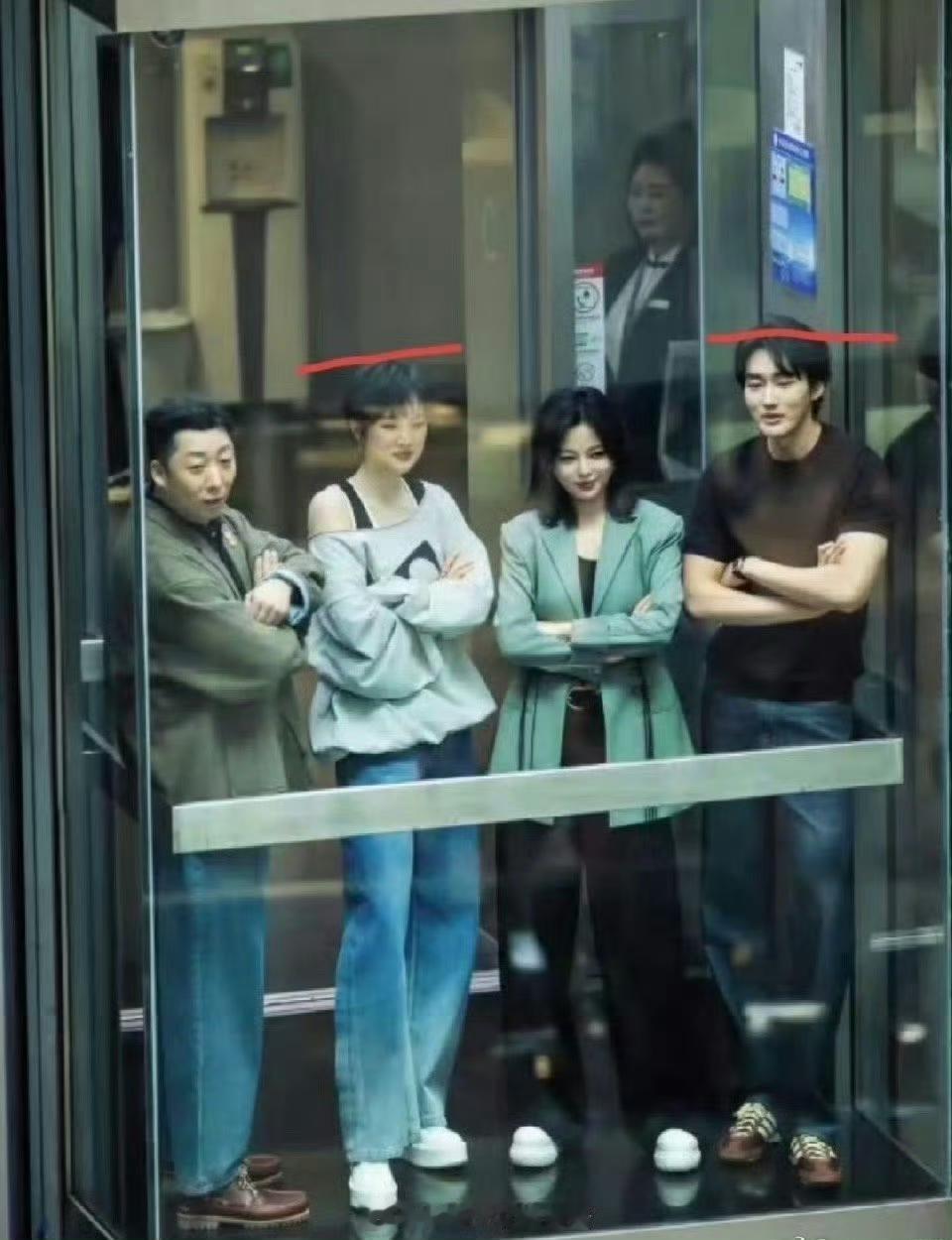 华为千金居然那么高，姚安娜感觉有一米八了！如果没有走演员这条路选择去当模特是不是