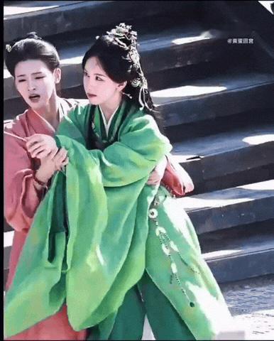万万没想到大伙拿丫鬟的表演对标陈都灵演技，属实是降维对比。