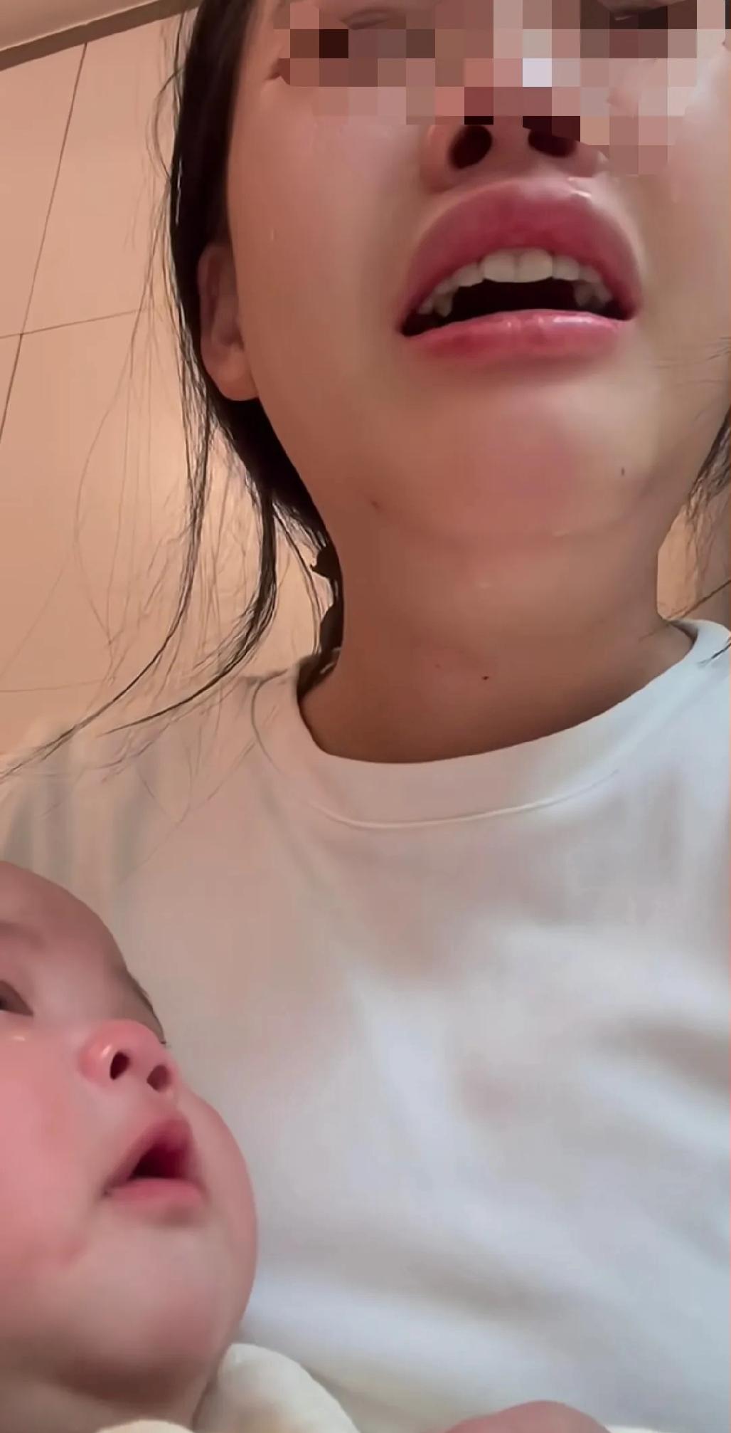 我要疯了！我恨不得把两个孩子扔楼下摔死，然后自己在跳楼！孩子的哭声像