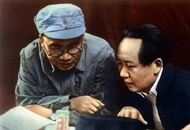 93年前在一个小山村，毛主席和3位元帅1位大将差点全军覆没枪声骤响，撕裂了圳