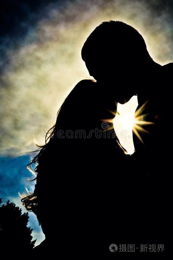 男人必看！接吻时女人最渴望的6个感觉，九成男人都忽略了！接吻不是简单的唇齿