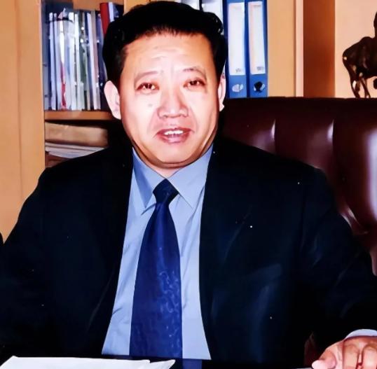 2018年，葵花药业董事长关彦斌与秘书生下孩子，原配张晓兰得知后，放弃16亿财产