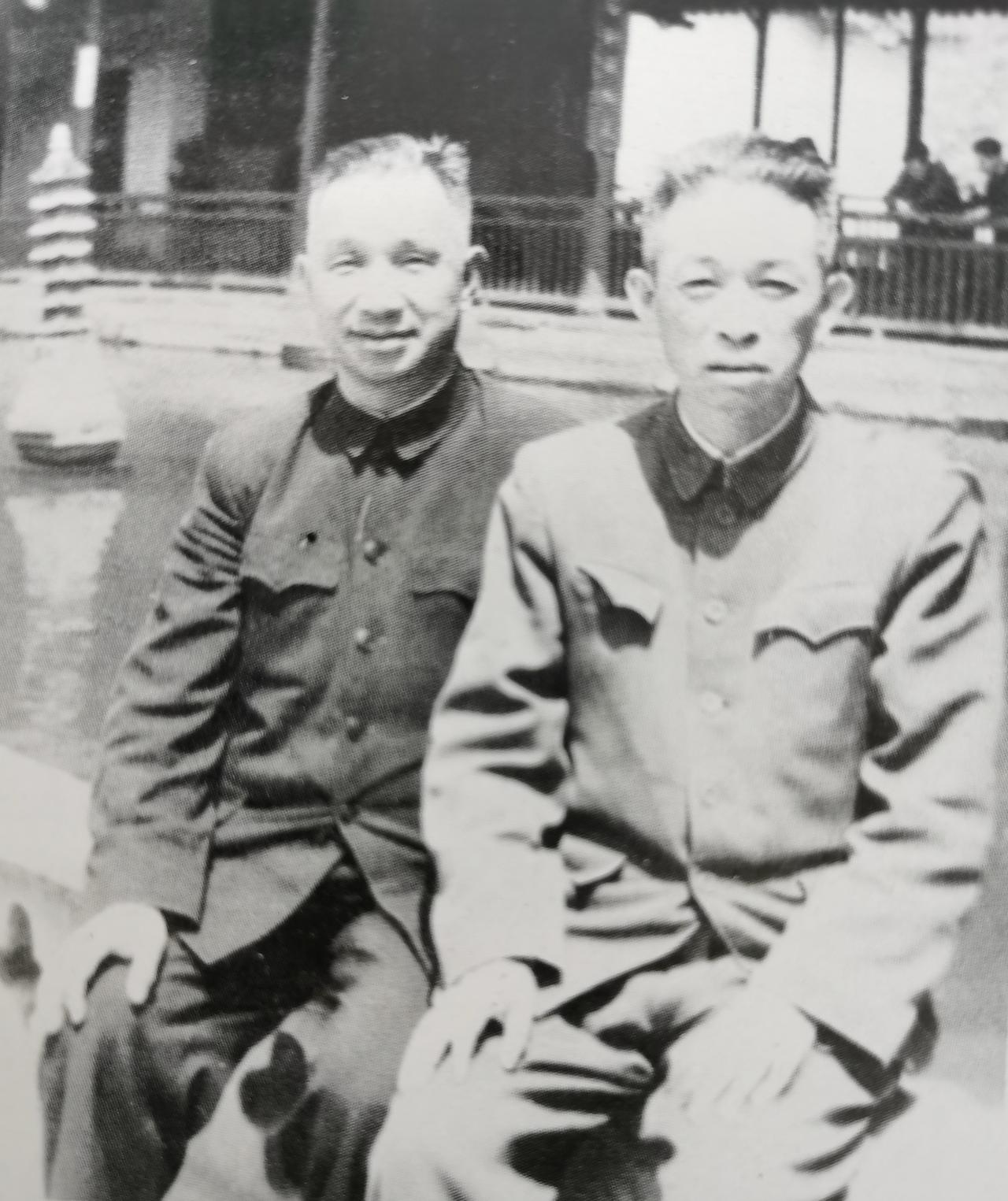 1955年授衔时，王必成觉得自己与同属“叶王陶”的叶飞资历战功相当，却只被评为中
