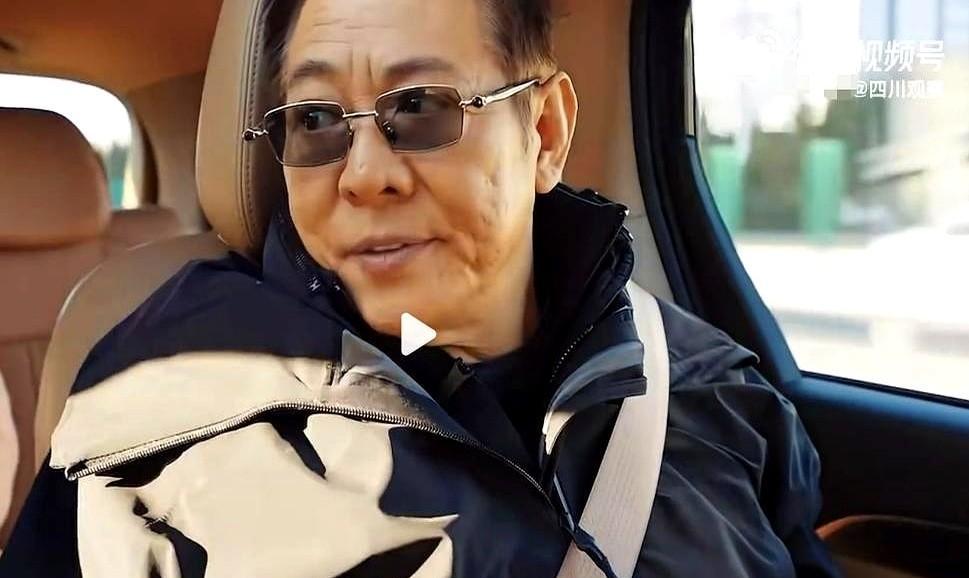 李连杰，用三个字给华语武侠片判了死刑：“武侠已死”。他预言的12亿票房天花板，