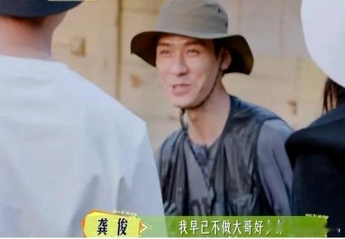 花少7的旅程里，李沁突然对着镜头认真发问：