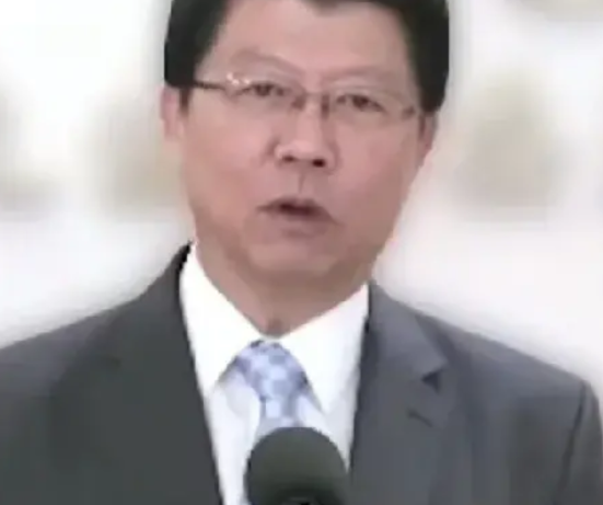 台独分子着实猖狂至极，一名大陆游客赴台湾省游玩期间，仅因随口提及“咱们上海结账大