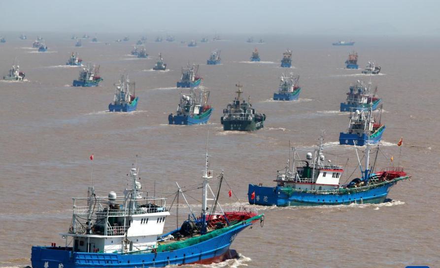 美国纽约时报报道，亚太危机爆发，我国将会动员数千艘渔船，完全堵塞航线。瘫痪美军军