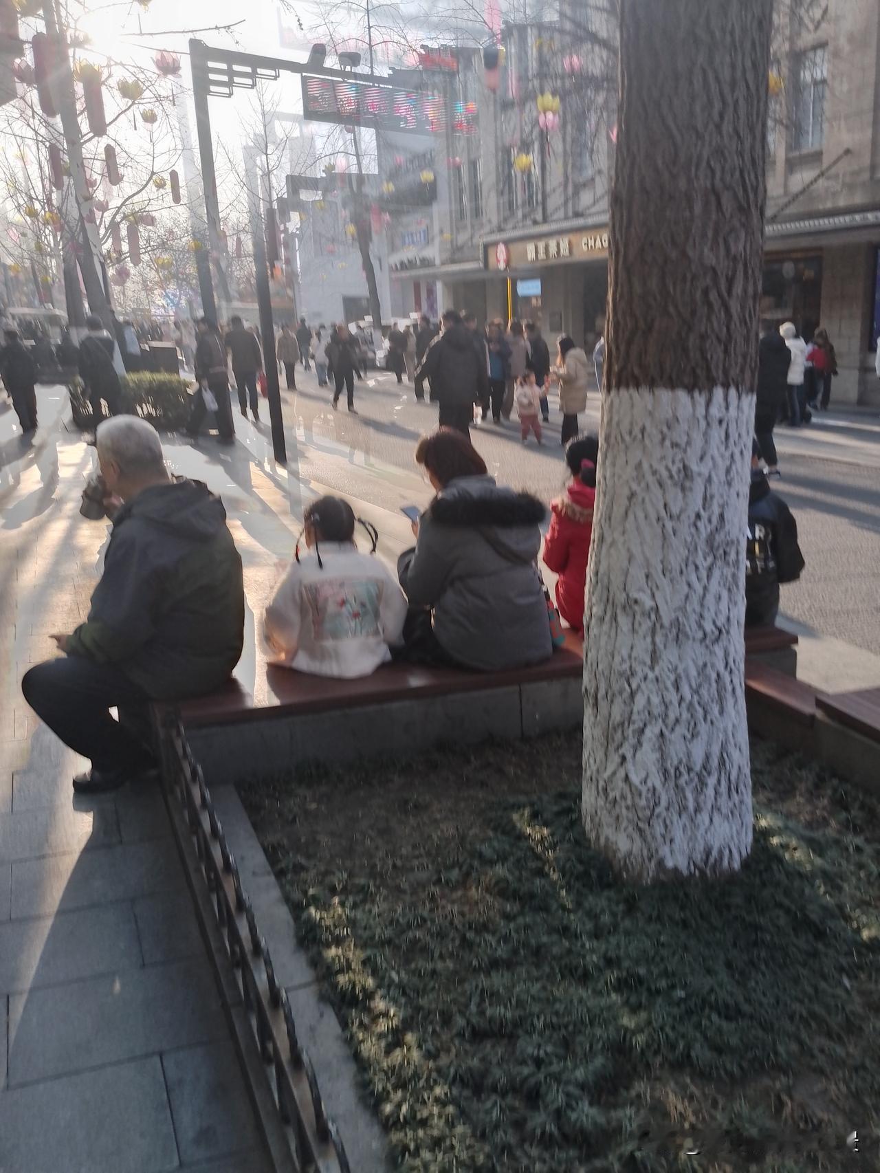 实话实话夫子庙真比不了老门东，昨天去了一趟南京夫子庙和老门东，发现如今南京夫子庙