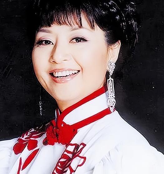 1987年，31岁的殷秀梅嫁给大10岁的程志，结婚当晚送走宾客，殷秀梅忽然对程志
