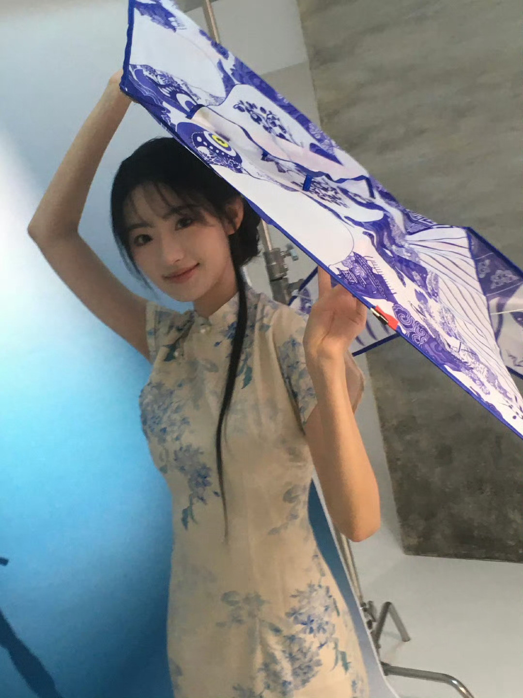 杨雨潼好适合穿旗袍，想看你的民国剧了妹宝