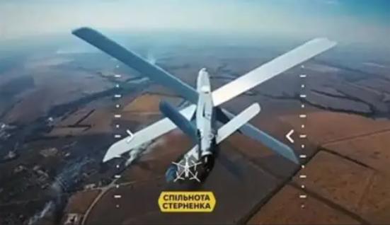 美国防空神话彻底破了，美军军事实力再强，却天天被炸，每天遭到无人机蜂群攻击。美国