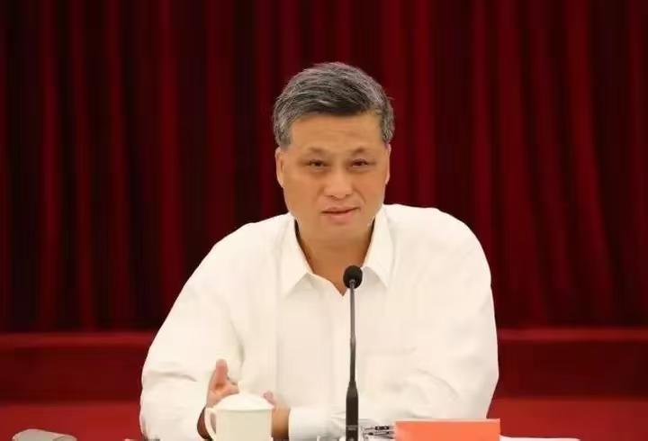 位极人臣仍落马！马兴瑞被双开：再大功劳，也遮不住贪腐底线。马兴瑞的这个级别，放在
