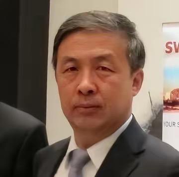七年前，有人写长文劝中国放弃高端制造业，说差距五十年追不上。那个叫马臣的，把“投