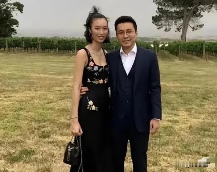 香港豪门选媳妇，真的不看颜值？别再以为有钱人只爱网红脸了！香港豪门选妻的标