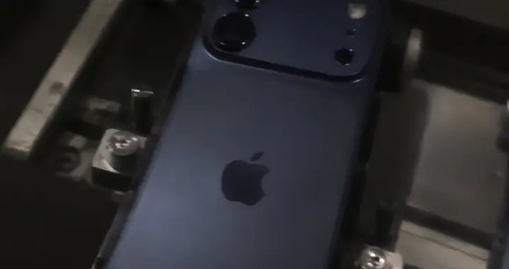 iPhone18外观曝光被骂丑! 难看和好看之间选了好难看