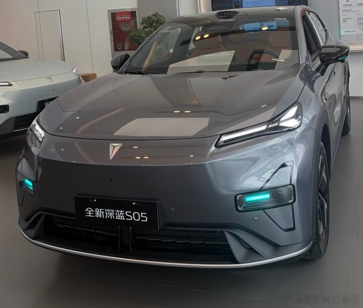 全新深蓝S05卖的怎么样？ 上个月深蓝S05即将上新，所以销量大幅下滑...