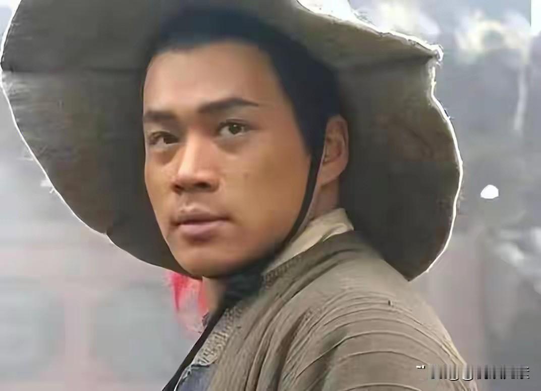 威武雄壮，外形俊朗，肌肉线条拉满。丁海峰老师就是《水浒》武松附体。这么多年了