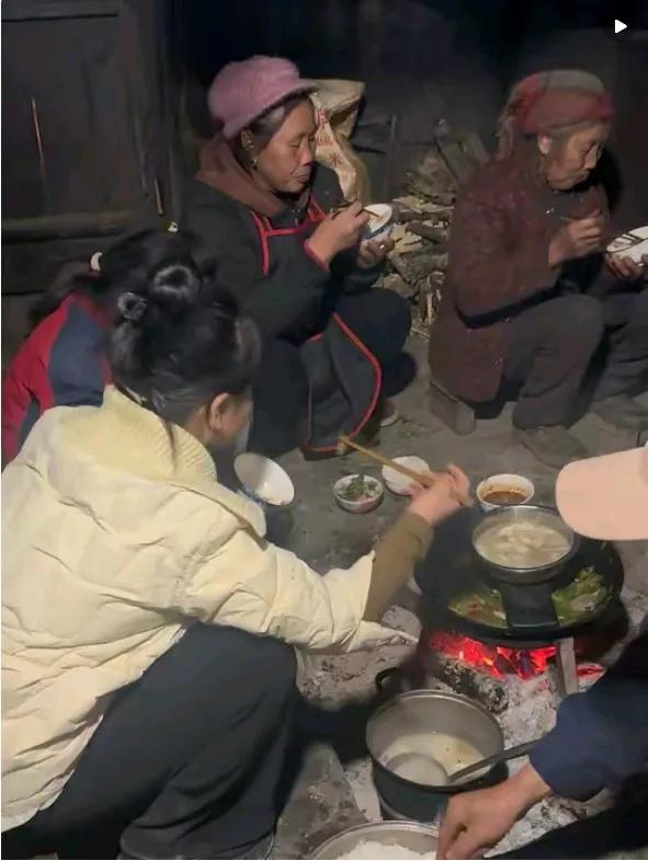 有人说，农村脏，农村乱，农村人生活质量差。其实大家小看农村人了，农村人穷是穷了点