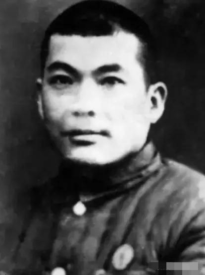 1945年，军统第一杀手牛子龙在西安监狱连杀11人，成功越狱，戴笠得知后暴怒，下