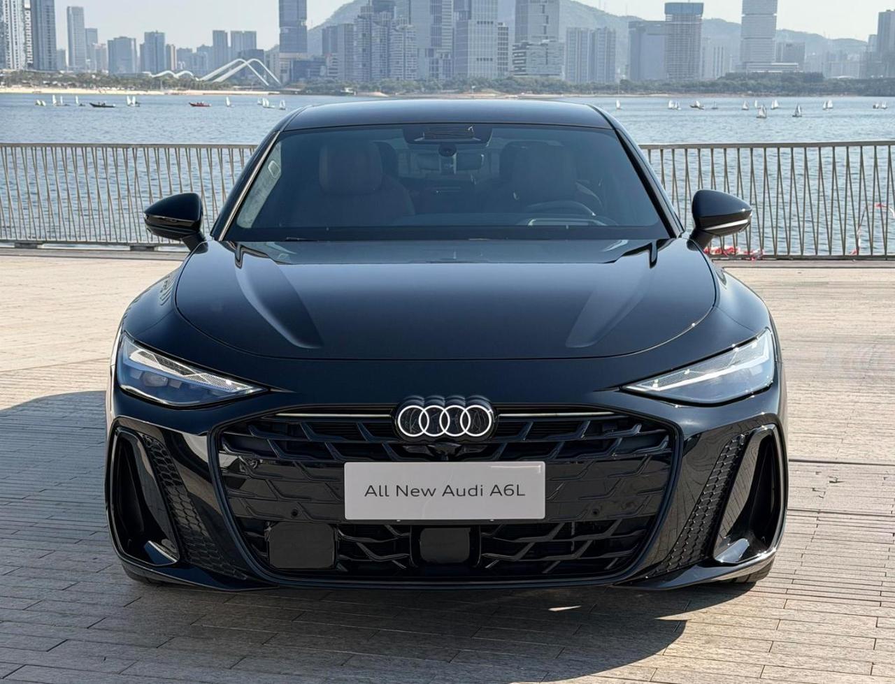 刚刚！街头实锤全新奥迪A6L，变化大到不敢认！老铁们，我在路边“活捉”了还没上