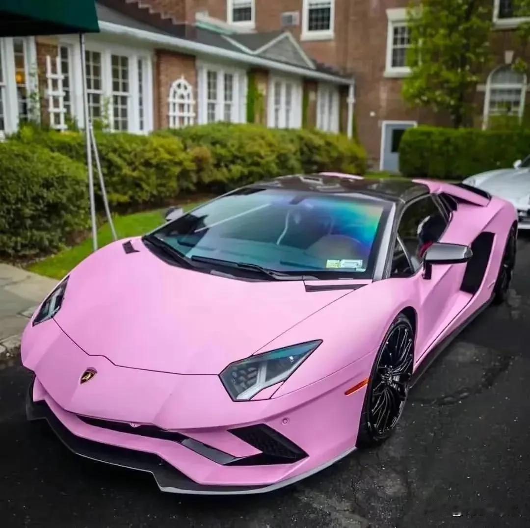 法拉利中国销量崩了？三年暴跌超50%！2021年，法拉利在中国卖了702