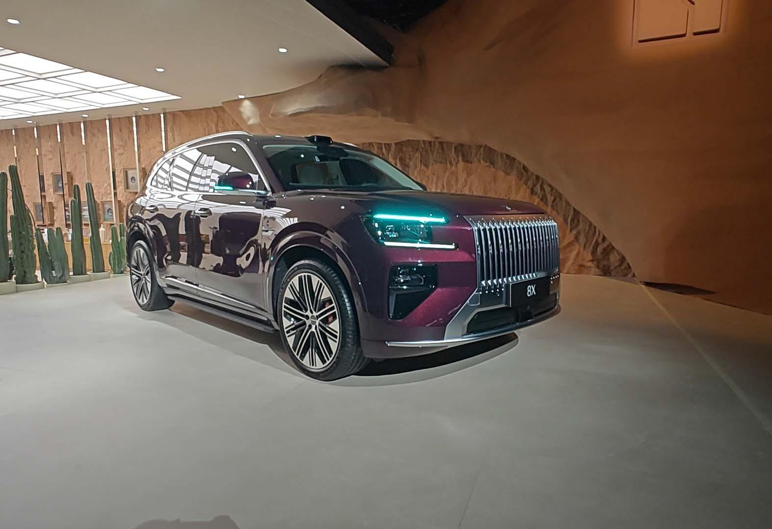 新车划重点4月17日，极氪8X正式上市。极氪8X共推出Max版、Ultra版及U