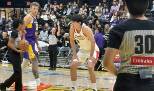 关键时刻2个续命三分？这就是首轮16号秀的实力，绝地反击来自于开拓者首发一队的机