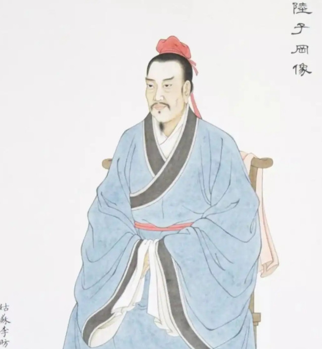 一天，嘉靖帝指着一枚有裂缝的玉扳指，问到：“怎样完美？”一名玉匠答：“我能在上刻