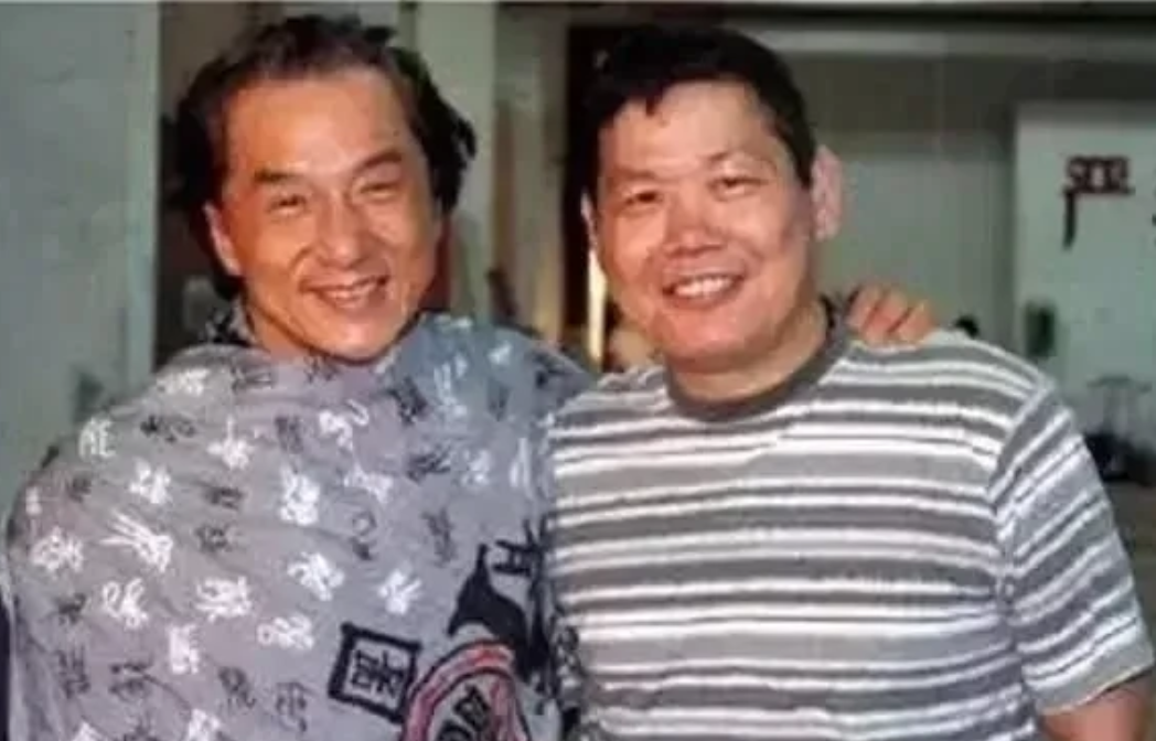 火星吐槽成龙，成家班工钱越给越低