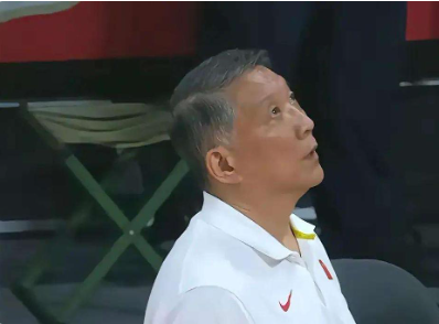 这6个国手集体不归队，宫鲁鸣到底敢不敢动真格的？国家女篮8月15日就要集结备战