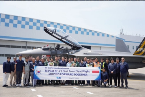 印尼空军买战斗机真是好眼光！先拒了歼-10CE，再签了土耳其“可汗”战斗机，又试