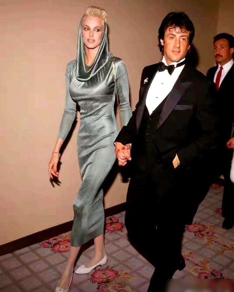 79岁的史泰龙，还带着当年洛奇那股不服输的劲儿。去年从加州搬去佛罗里达，说这