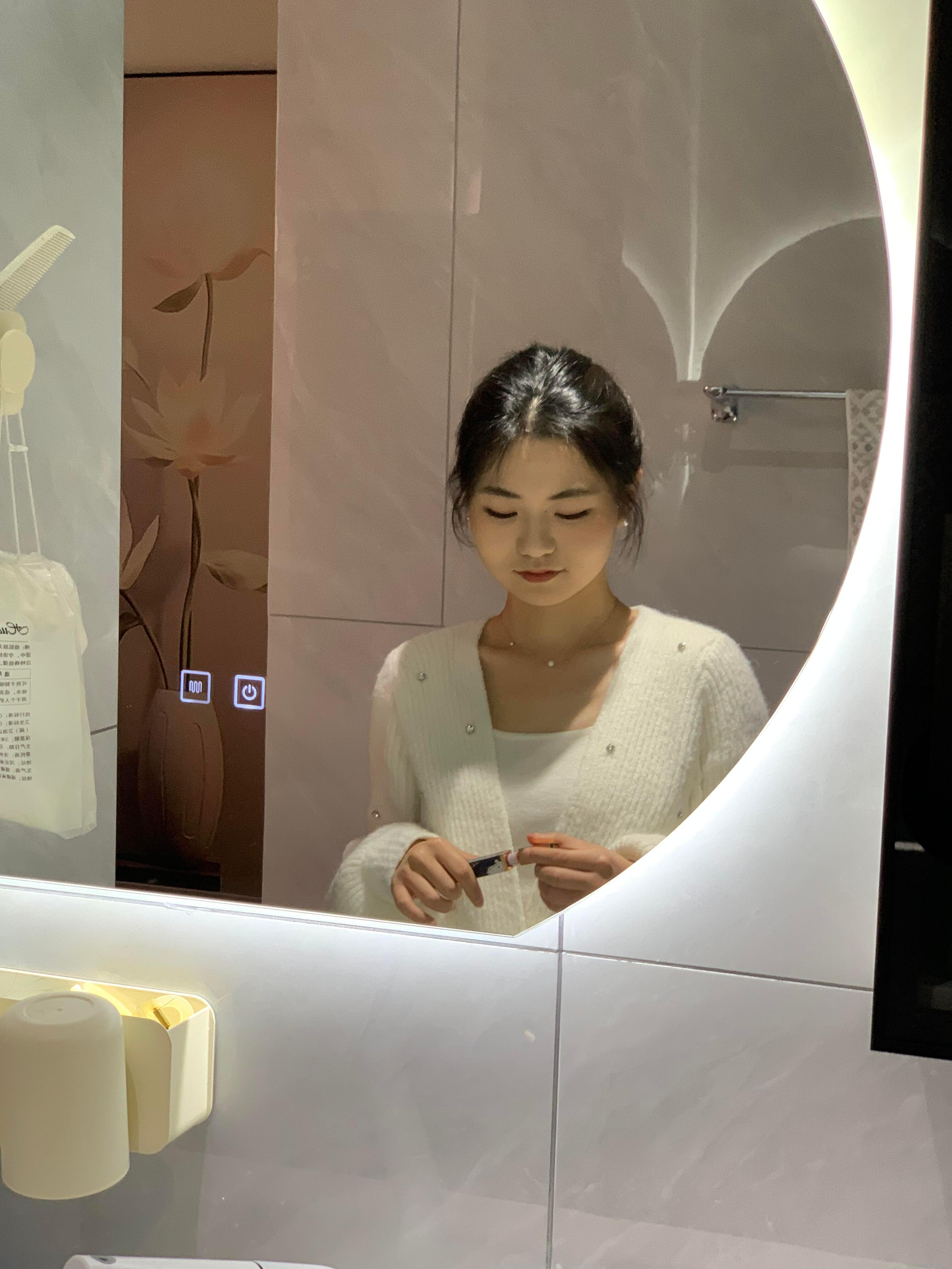 方圆脸真的很适合高丸子头大气千金风