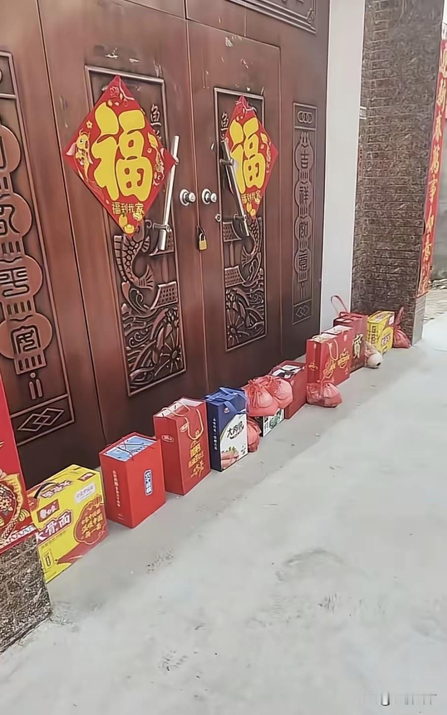 🔥大年初二，河南一对舅舅舅妈凭实力火上热搜！为了躲开外甥外甥女扎堆拜年，夫妻俩