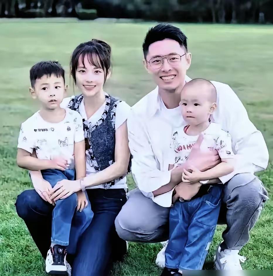 8年2个儿子，终究抵不过一套东三环的婚房。买超陪着邵晴产检，全程扶腰递水，眼