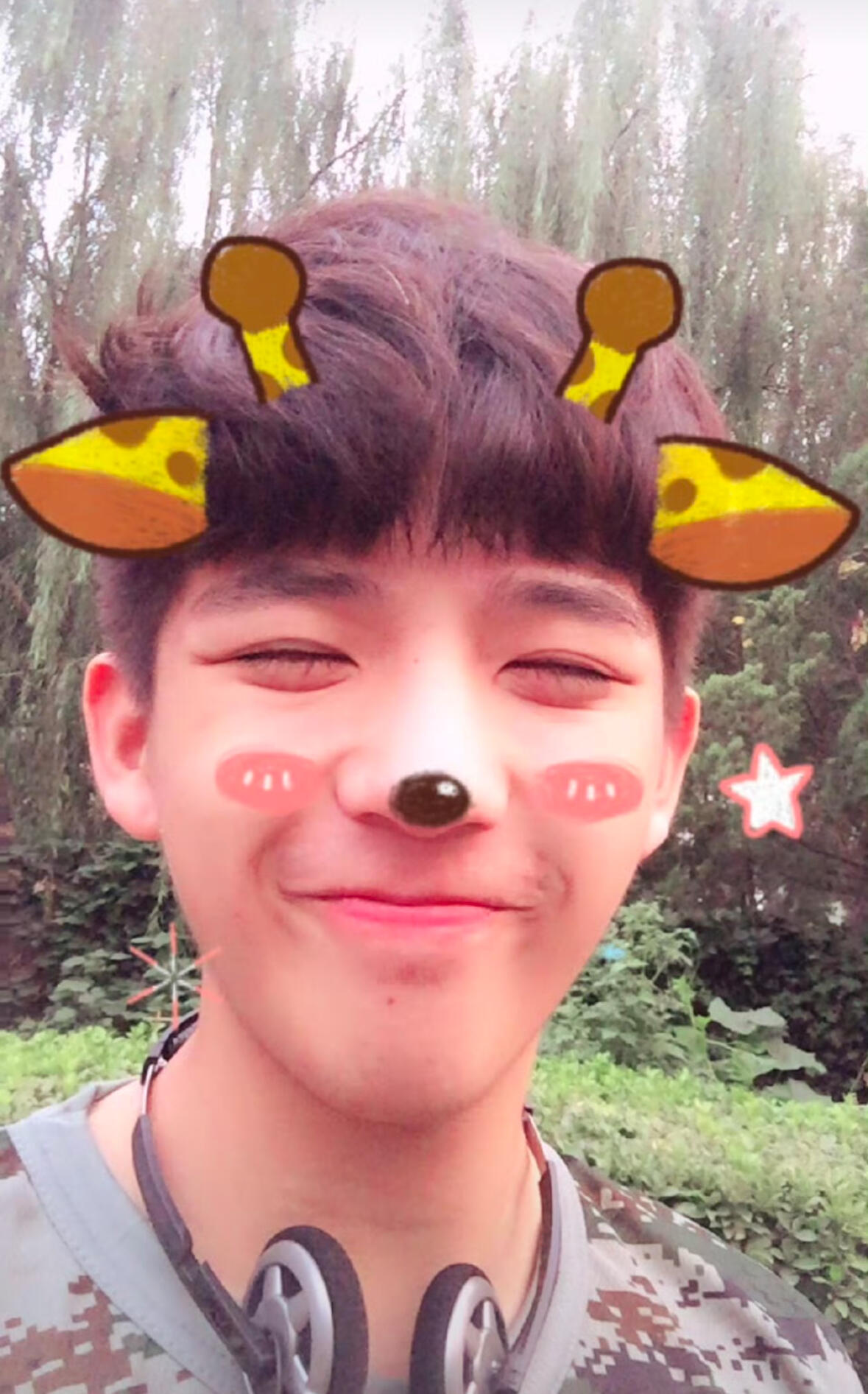 王安宇你早期是偷喝了可爱多吗！谁能把这个软fufu的学弟和现在的“行走的荷尔蒙”